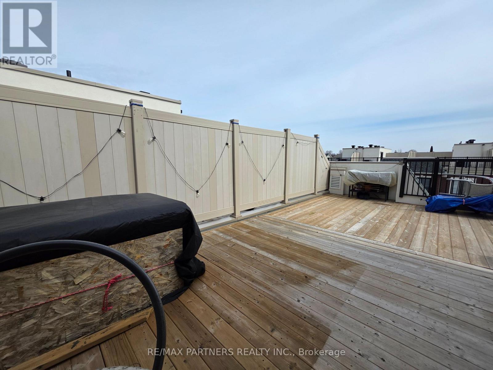 24 Canton Lane, Whitchurch-Stouffville, Ontario  L4A 4W8 - Photo 11 - N12931114