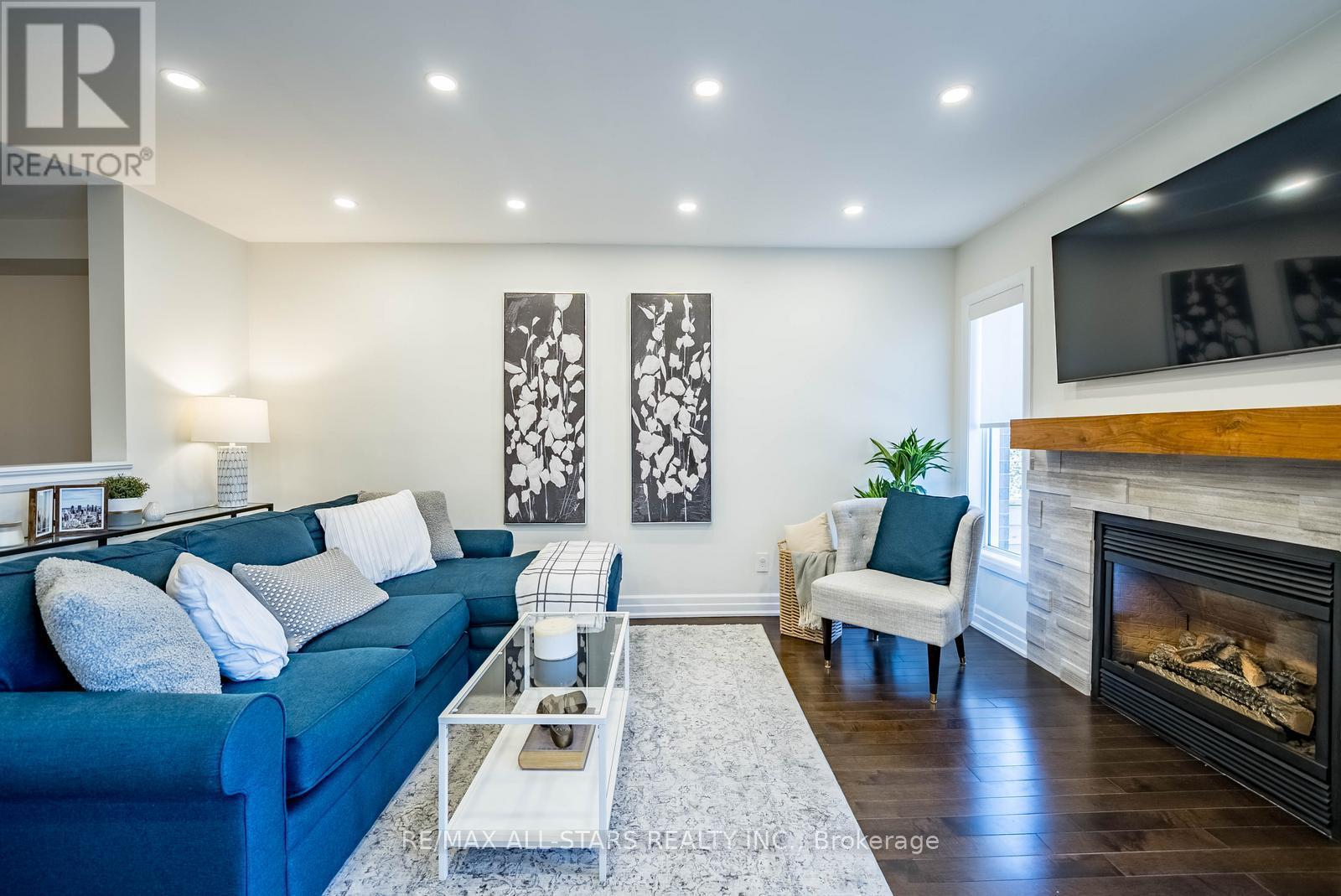 24 Willoway, Whitchurch-Stouffville, Ontario  L4A 1K7 - Photo 14 - N12931148