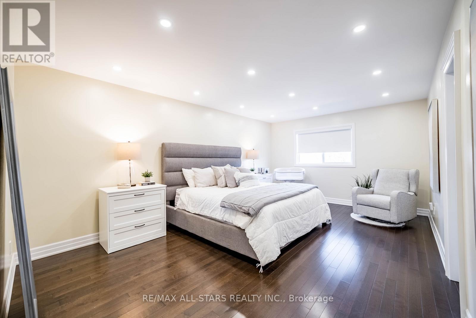 24 Willoway, Whitchurch-Stouffville, Ontario  L4A 1K7 - Photo 24 - N12931148