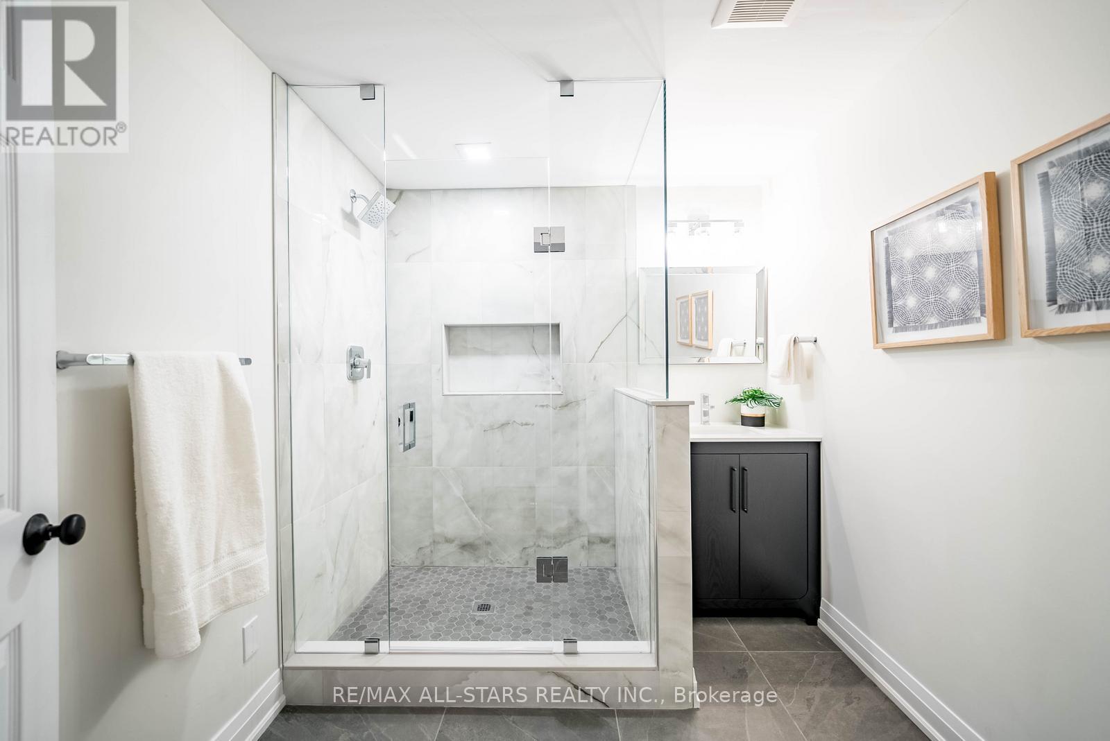 24 Willoway, Whitchurch-Stouffville, Ontario  L4A 1K7 - Photo 35 - N12931148