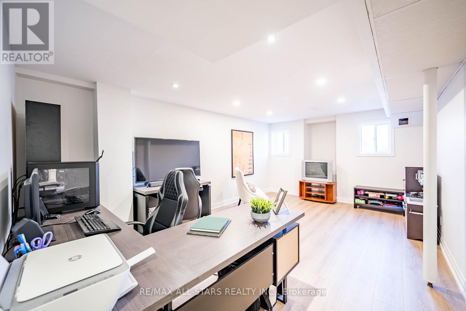 24 Willoway, Whitchurch-Stouffville, Ontario  L4A 1K7 - Photo 36 - N12931148