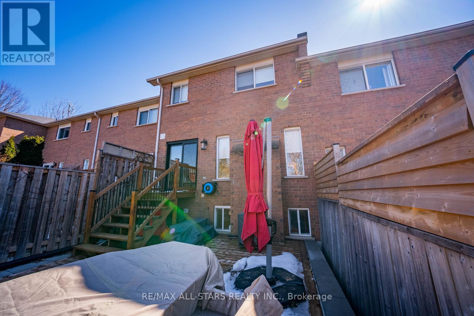 24 Willoway, Whitchurch-Stouffville, Ontario  L4A 1K7 - Photo 46 - N12931148