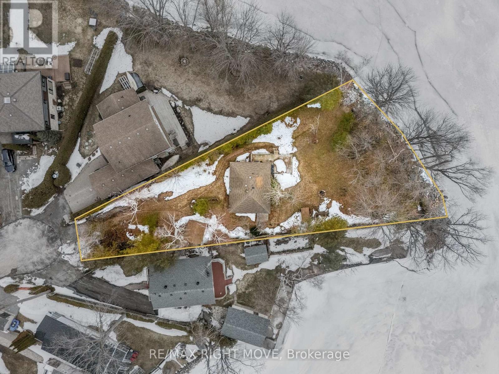 2674 Lone Birch Trail, Ramara, Ontario  L0K 1B0 - Photo 10 - S12931096