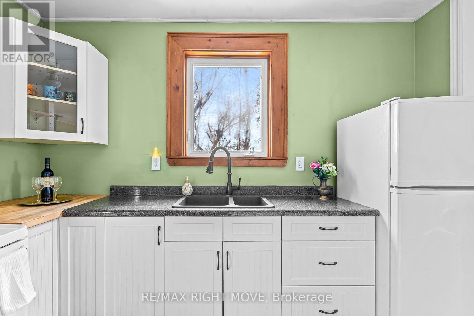 2674 Lone Birch Trail, Ramara, Ontario  L0K 1B0 - Photo 16 - S12931096