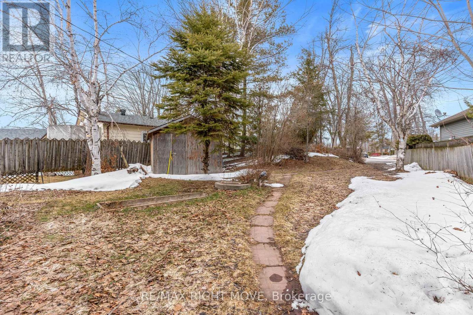 2674 Lone Birch Trail, Ramara, Ontario  L0K 1B0 - Photo 35 - S12931096