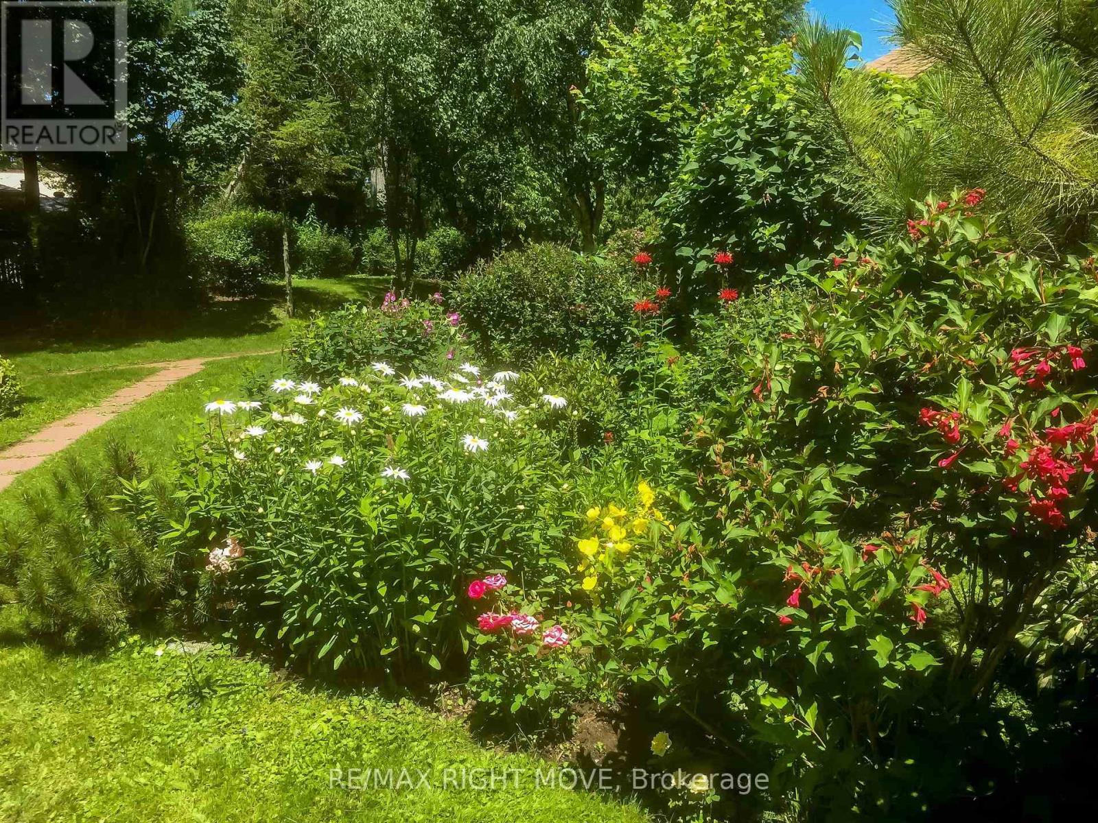 2674 Lone Birch Trail, Ramara, Ontario  L0K 1B0 - Photo 4 - S12931096