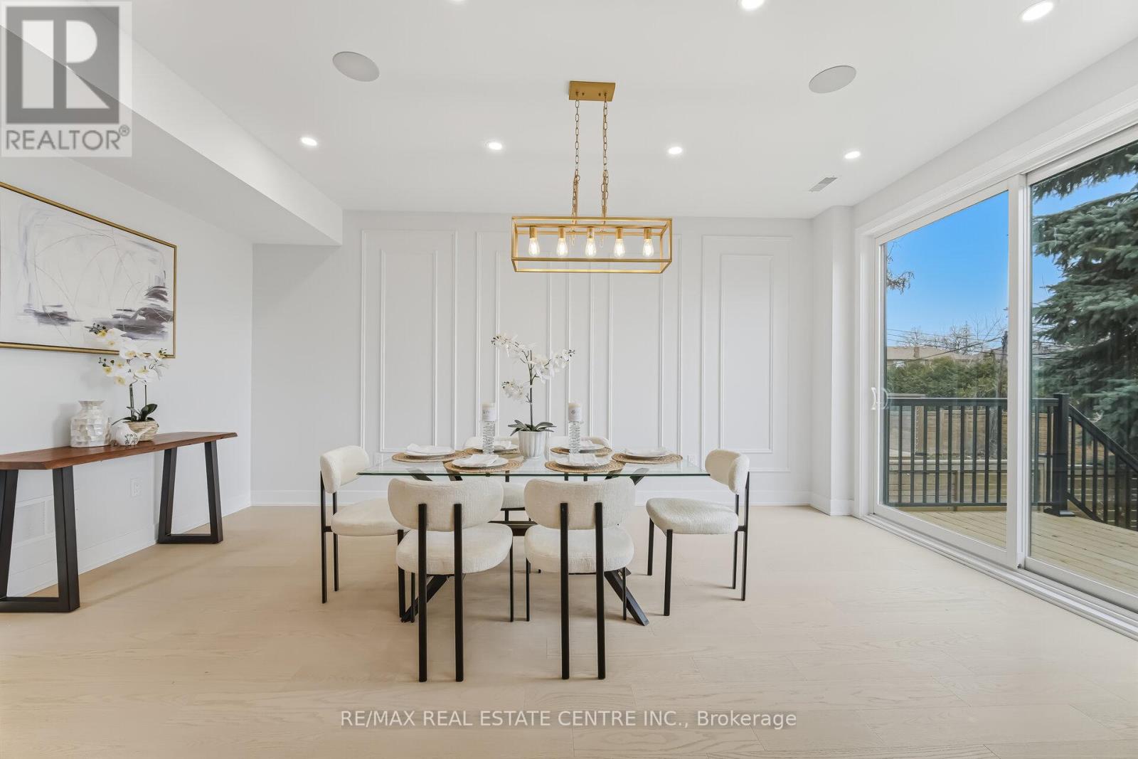 11 Bentley Drive, Toronto, Ontario  M8Z 3L9 - Photo 11 - W12931072