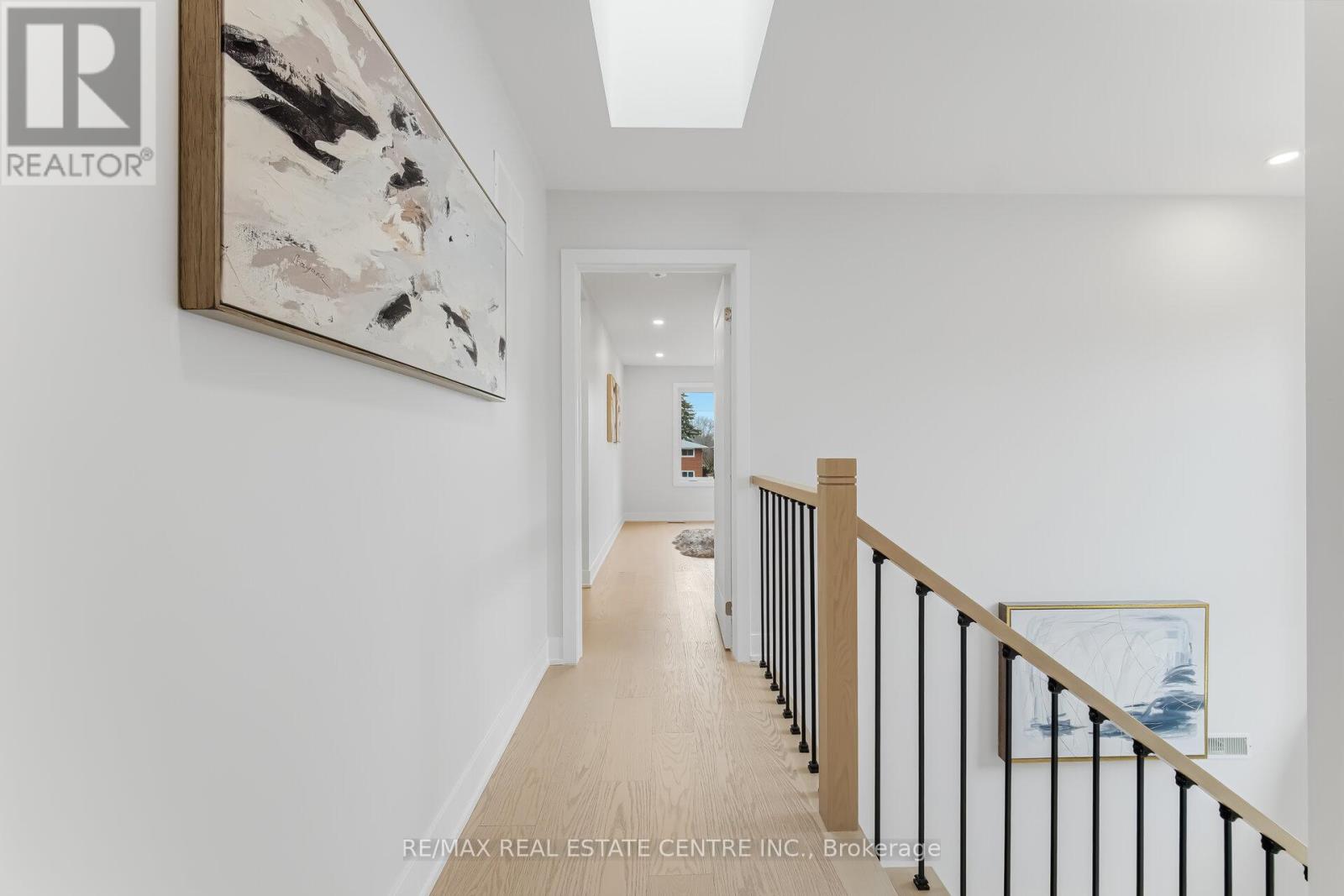 11 Bentley Drive, Toronto, Ontario  M8Z 3L9 - Photo 19 - W12931072