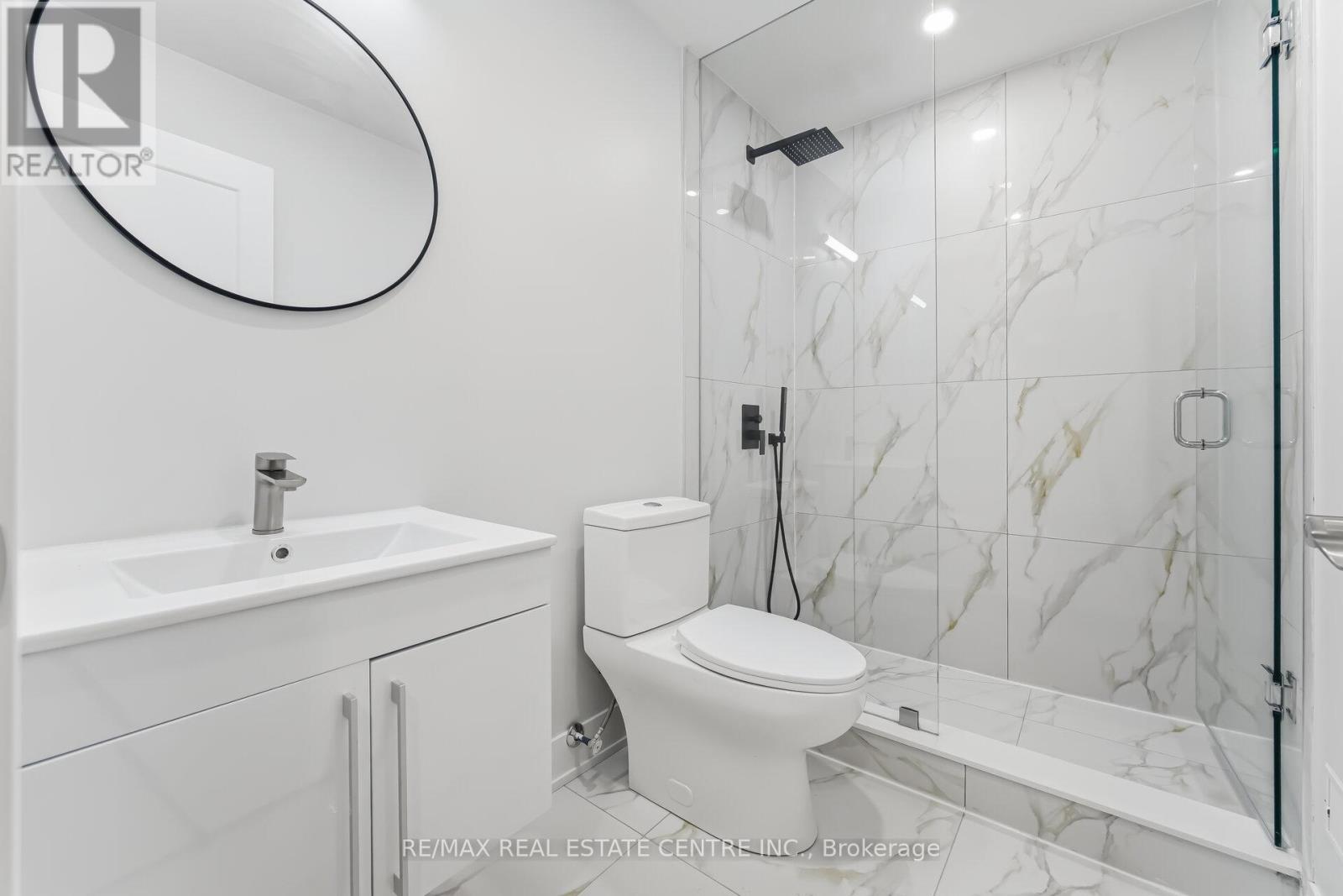 11 Bentley Drive, Toronto, Ontario  M8Z 3L9 - Photo 45 - W12931072