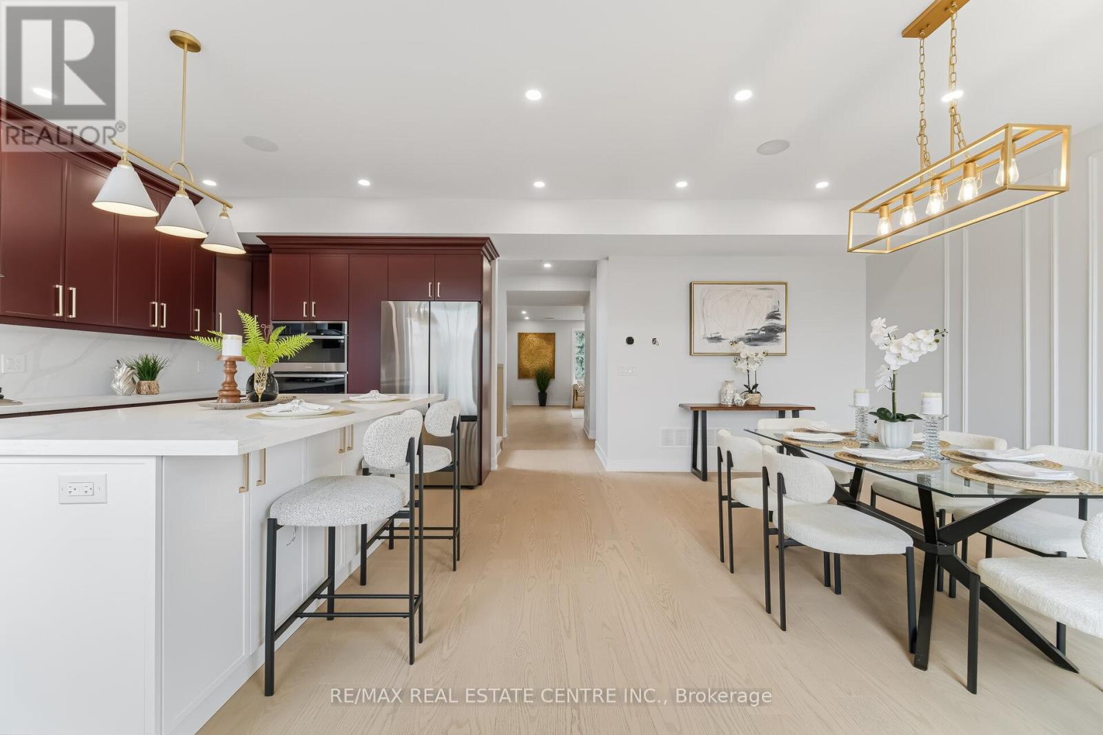 11 Bentley Drive, Toronto, Ontario  M8Z 3L9 - Photo 8 - W12931072