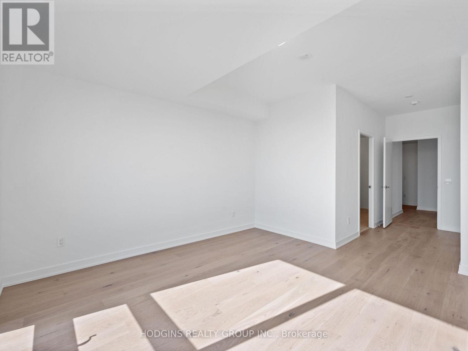 106 - 1035 Southdown Road, Mississauga, Ontario  L5J 0A2 - Photo 18 - W12931076