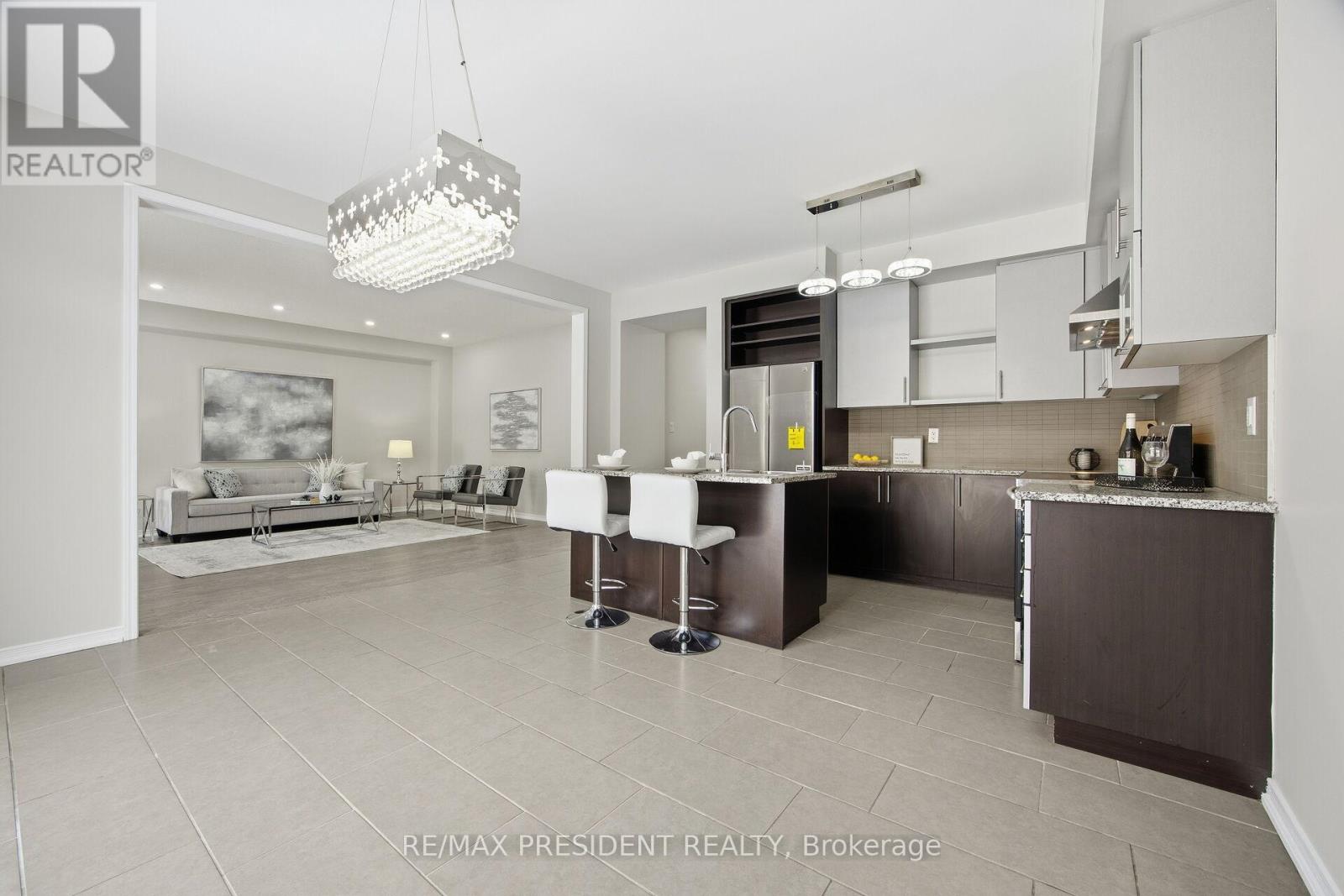 584 Remembrance Road, Brampton, Ontario  L7A 4N2 - Photo 12 - W12931082