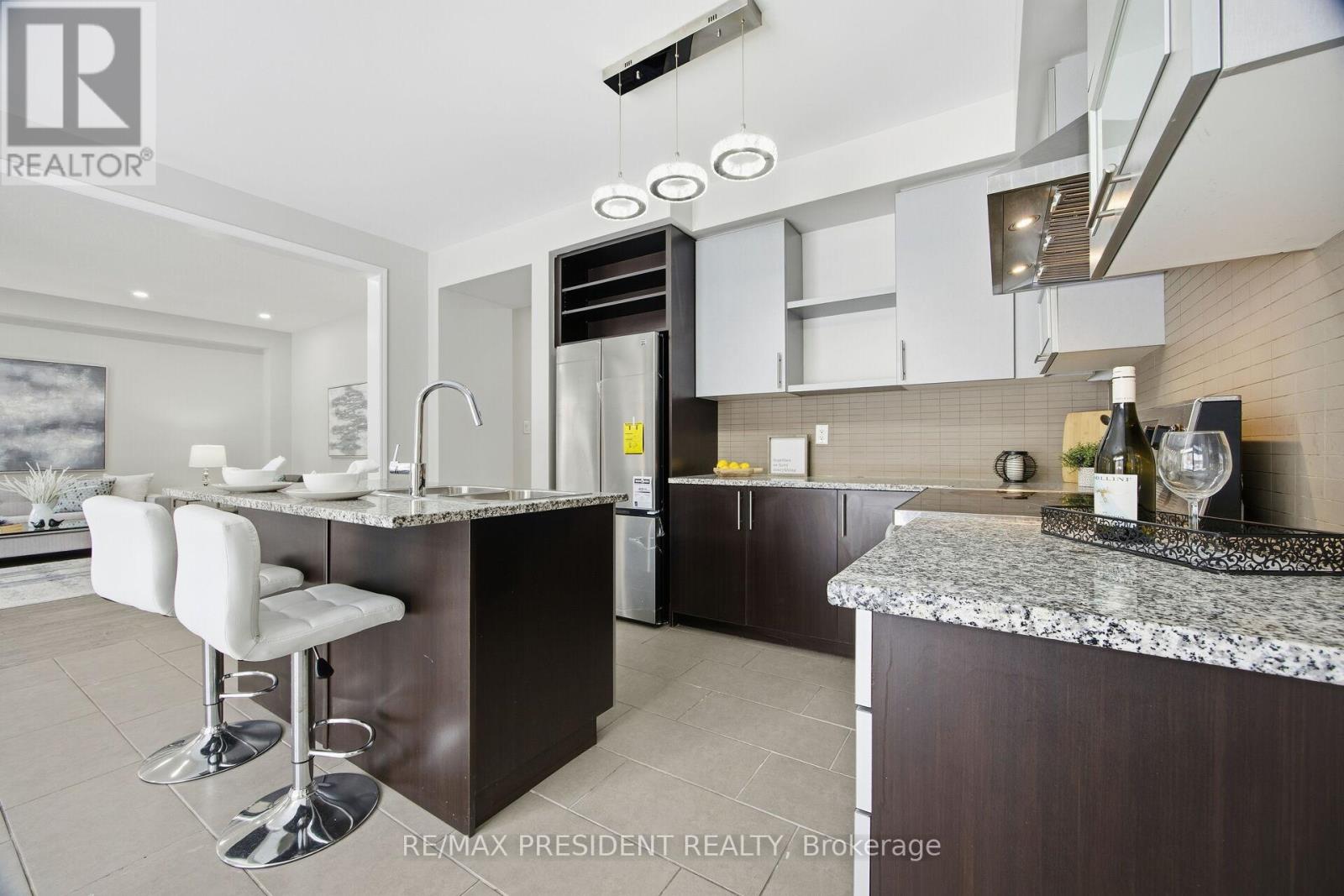 584 Remembrance Road, Brampton, Ontario  L7A 4N2 - Photo 14 - W12931082