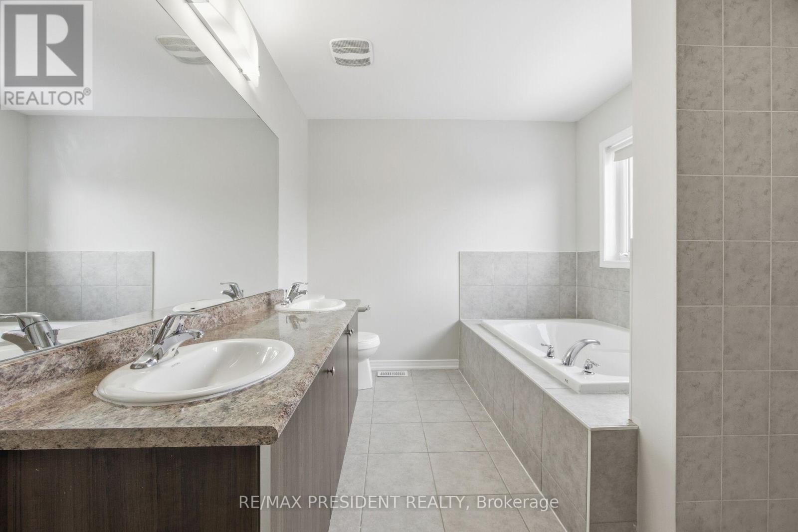 584 Remembrance Road, Brampton, Ontario  L7A 4N2 - Photo 23 - W12931082