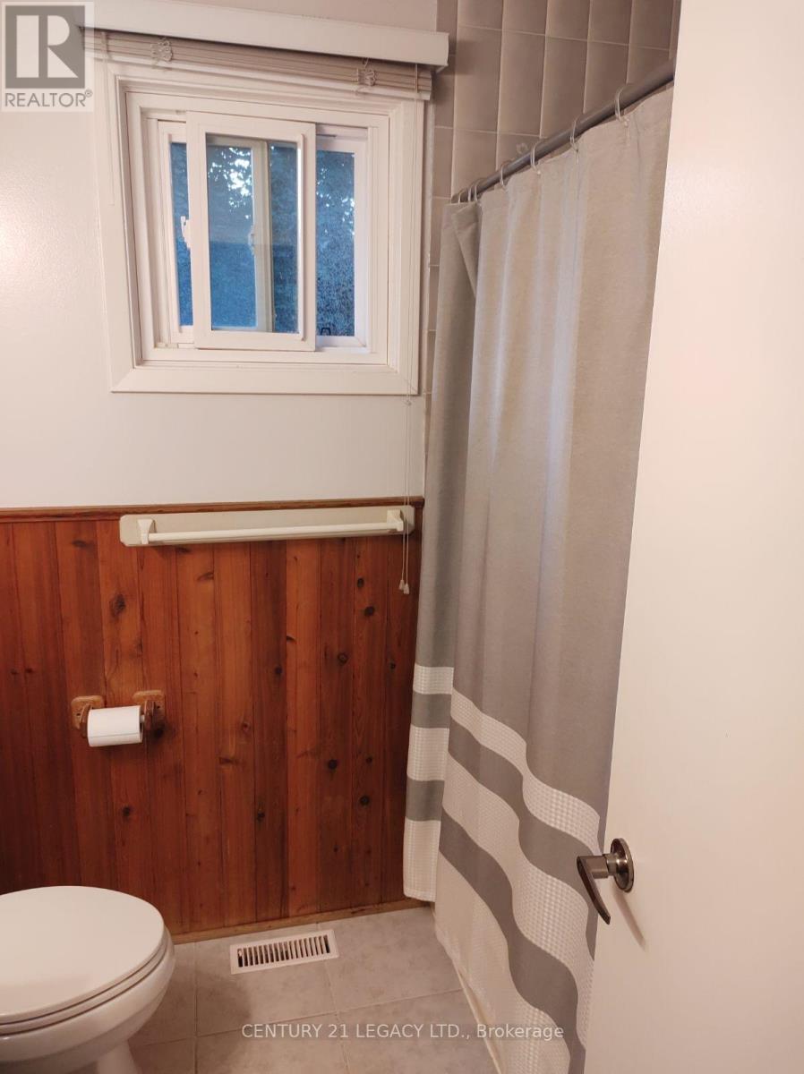 129 Mccraney Street W, Oakville, Ontario  L6H 1H5 - Photo 8 - W12931084