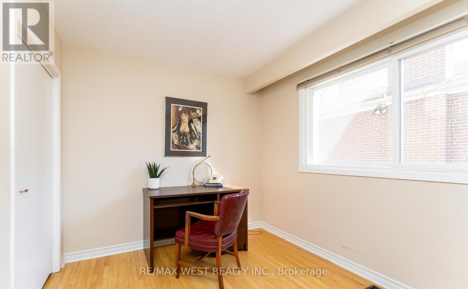 28 Braywin Drive N, Toronto, Ontario  M9P 2P1 - Photo 16 - W12931088