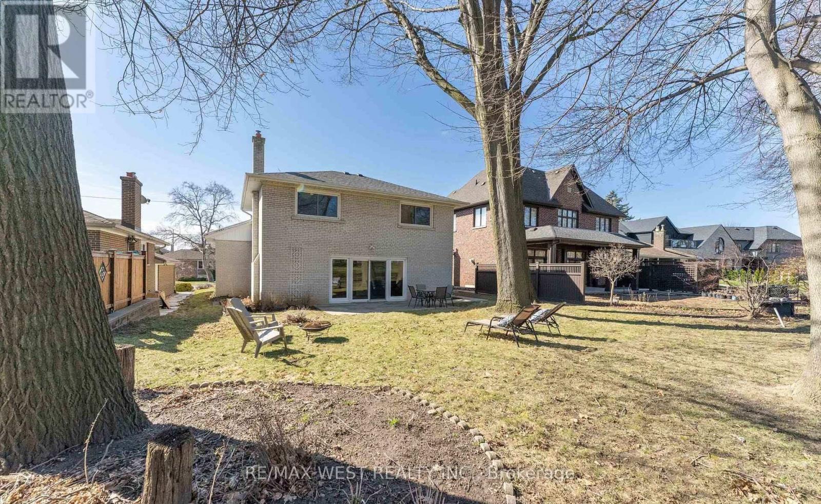 28 Braywin Drive N, Toronto, Ontario  M9P 2P1 - Photo 26 - W12931088