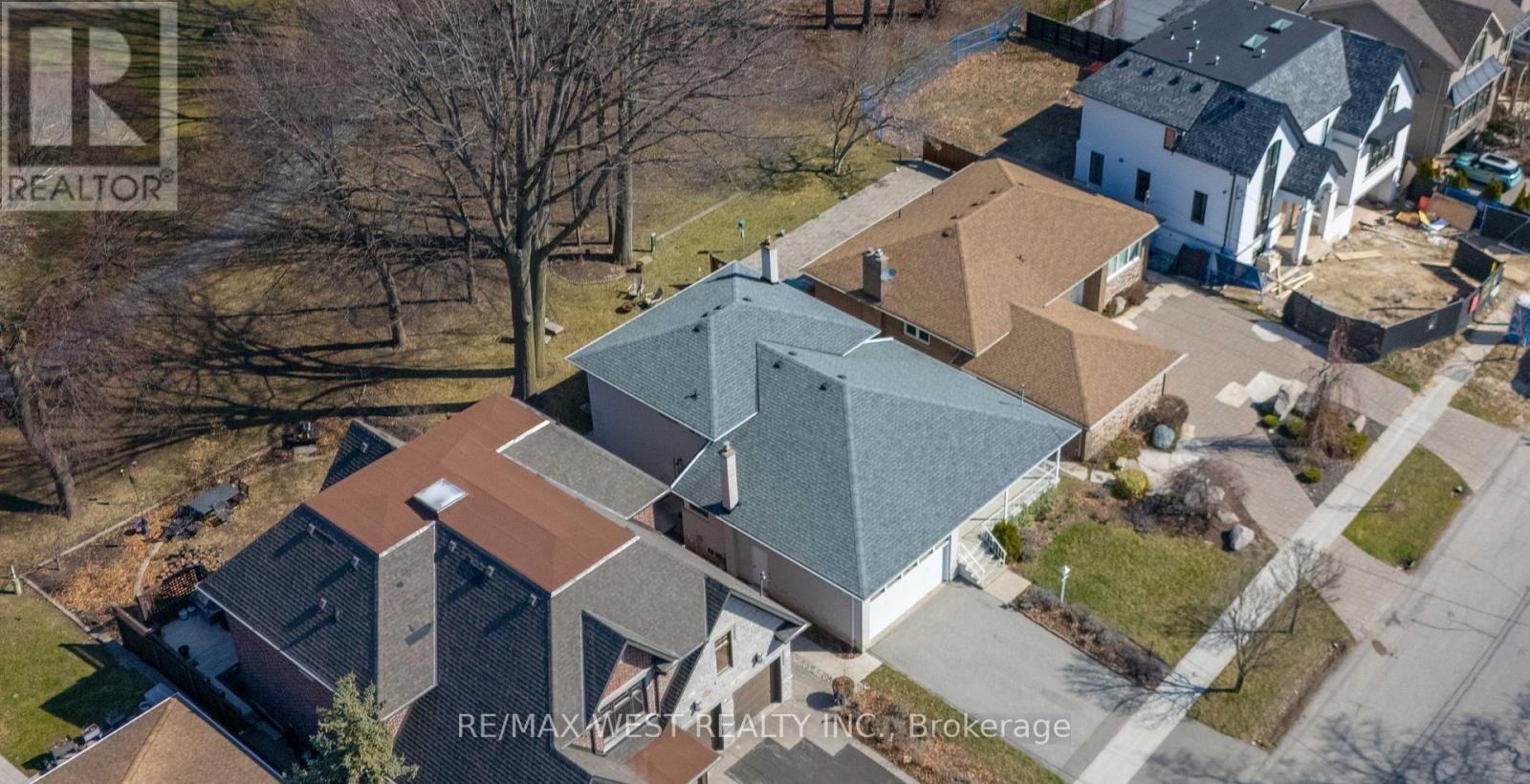 28 Braywin Drive N, Toronto, Ontario  M9P 2P1 - Photo 28 - W12931088