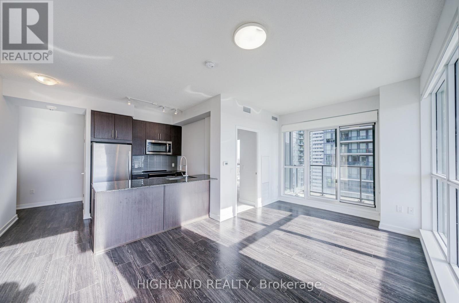 1918 - 4055 Parkside Village Drive, Mississauga (City Centre), Ontario  L5B 0K8 - Photo 10 - W12931090