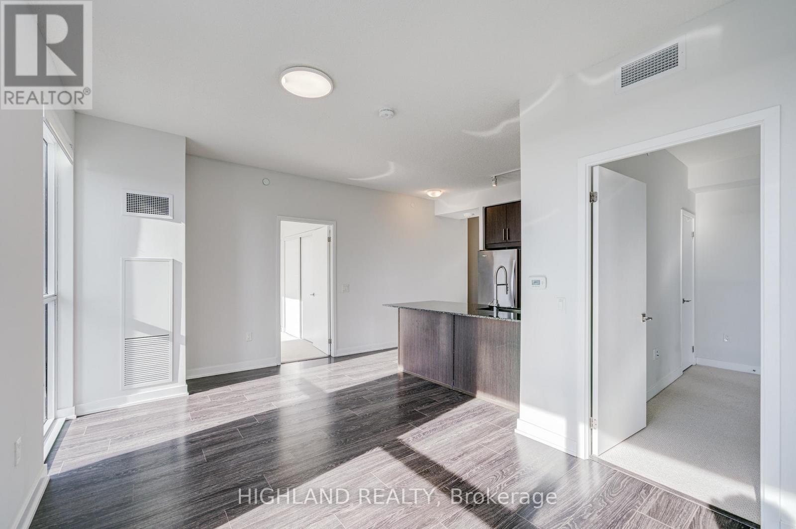 1918 - 4055 Parkside Village Drive, Mississauga (City Centre), Ontario  L5B 0K8 - Photo 12 - W12931090