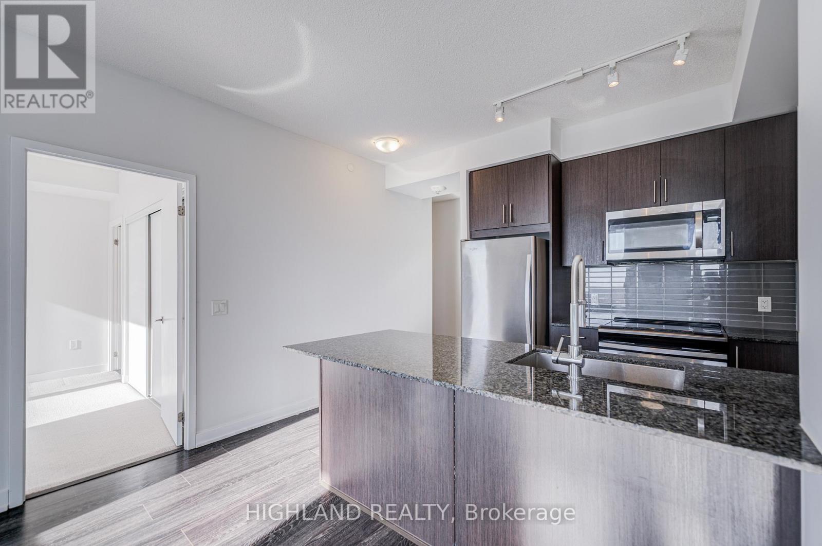 1918 - 4055 Parkside Village Drive, Mississauga (City Centre), Ontario  L5B 0K8 - Photo 8 - W12931090