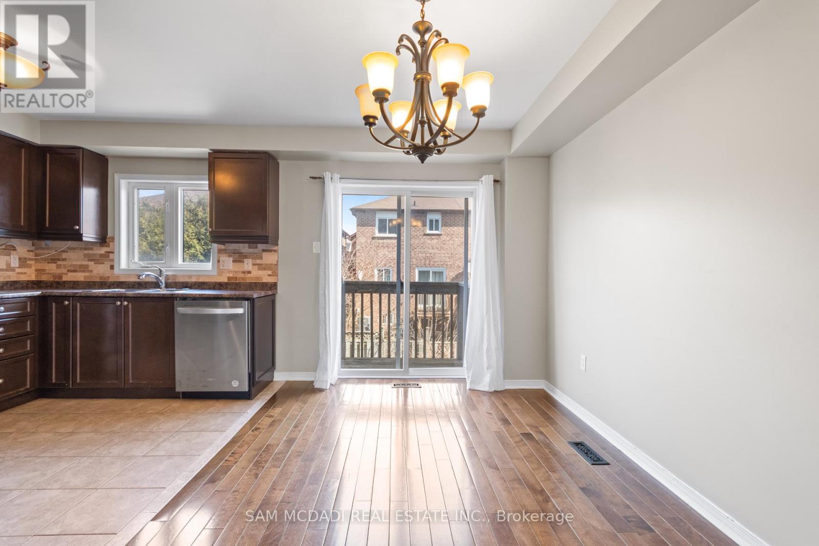 5783 Tiz Road, Mississauga, Ontario  L5R 0B4 - Photo 12 - W12931104