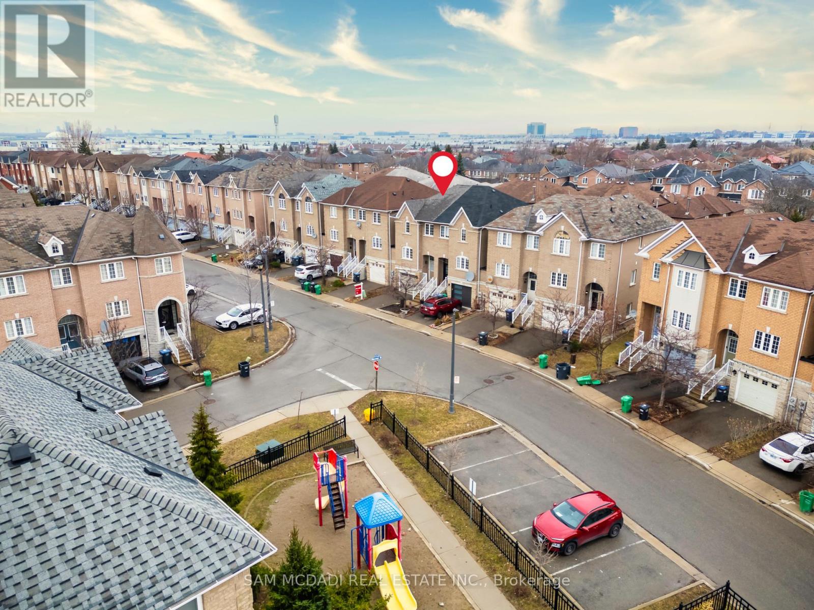 5783 Tiz Road, Mississauga, Ontario  L5R 0B4 - Photo 4 - W12931104