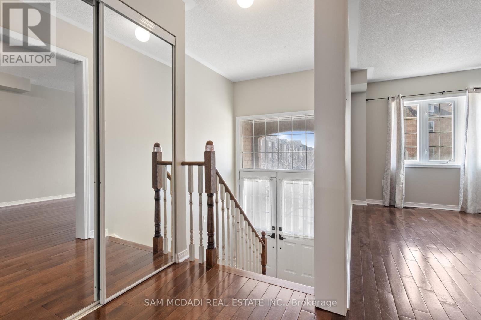 5783 Tiz Road, Mississauga, Ontario  L5R 0B4 - Photo 9 - W12931104