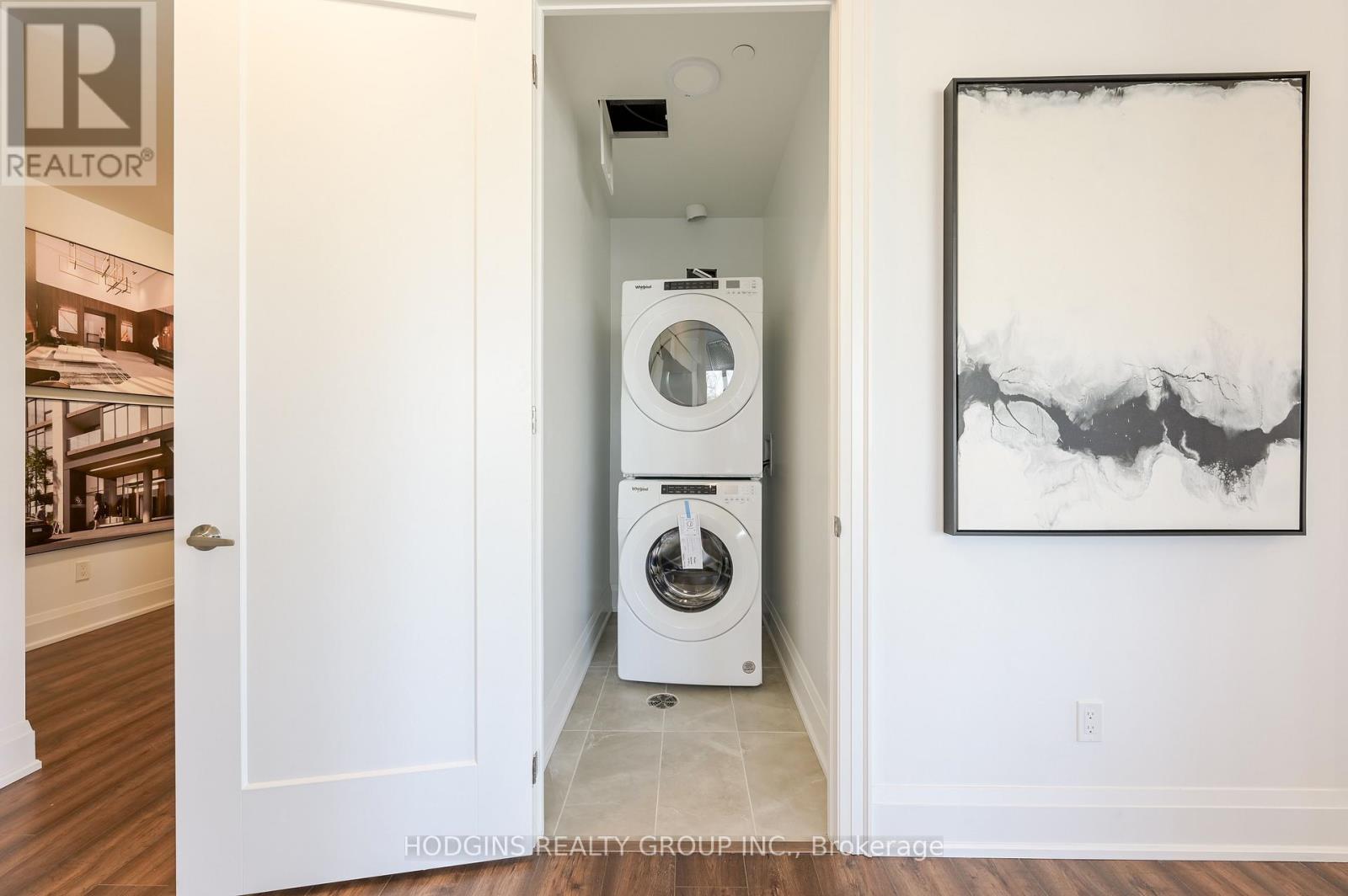 1711 - 1035 Southdown Road, Mississauga, Ontario  L5J 0A2 - Photo 19 - W12931106