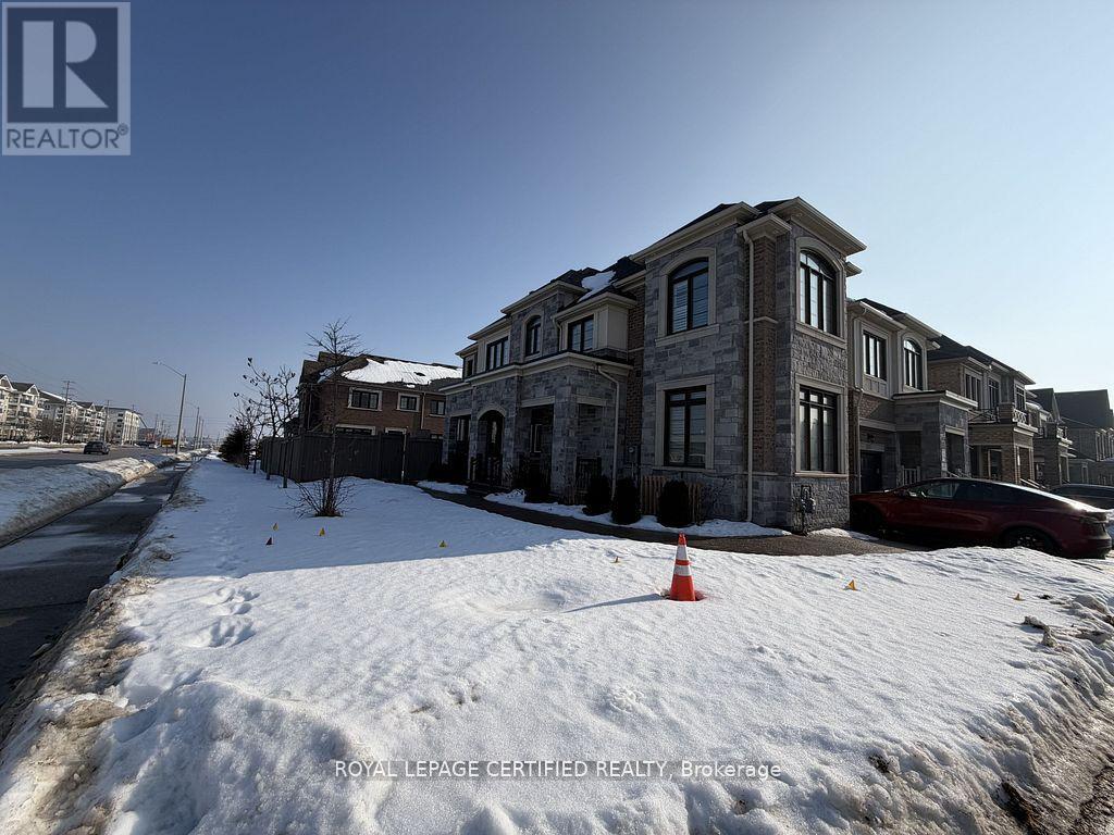 1111 Hamman Way, Milton, Ontario  L9E 1K2 - Photo 2 - W12931118