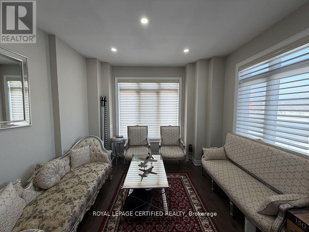 1111 Hamman Way, Milton, Ontario  L9E 1K2 - Photo 4 - W12931118