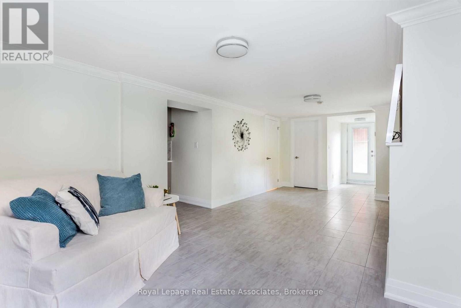 Lower Level - 669 Indian Road, Toronto, Ontario  M6P 1H8 - Photo 3 - W12931124