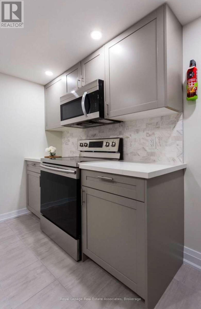 Lower Level - 669 Indian Road, Toronto, Ontario  M6P 1H8 - Photo 6 - W12931124