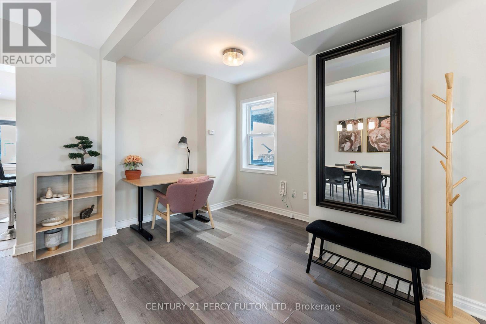 111 Melrose Avenue N, Hamilton, Ontario  L8L 6X4 - Photo 3 - X12931128