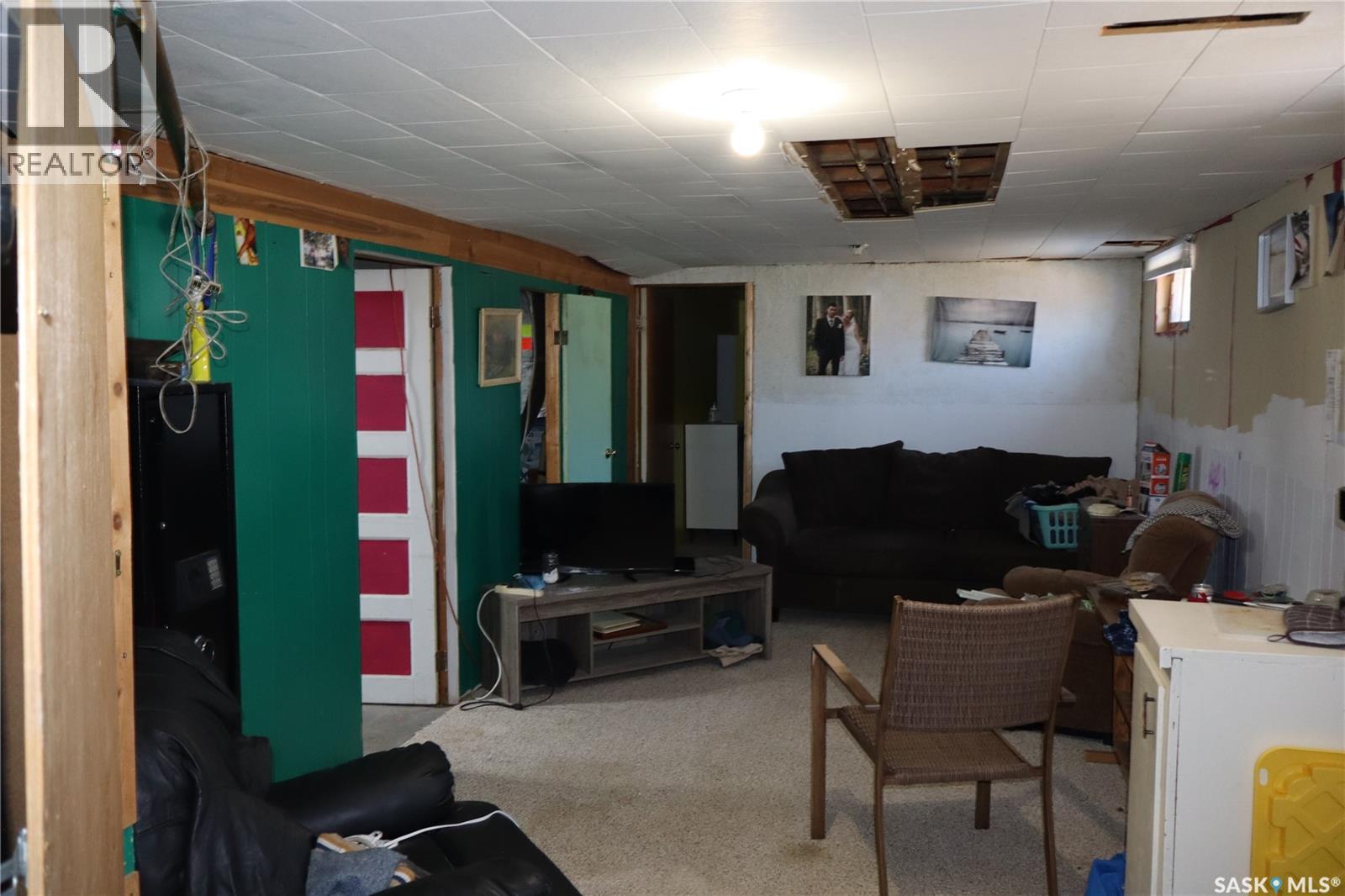 11 4th Street, Willow Bunch, Saskatchewan  S0H 4K0 - Photo 37 - SK031478