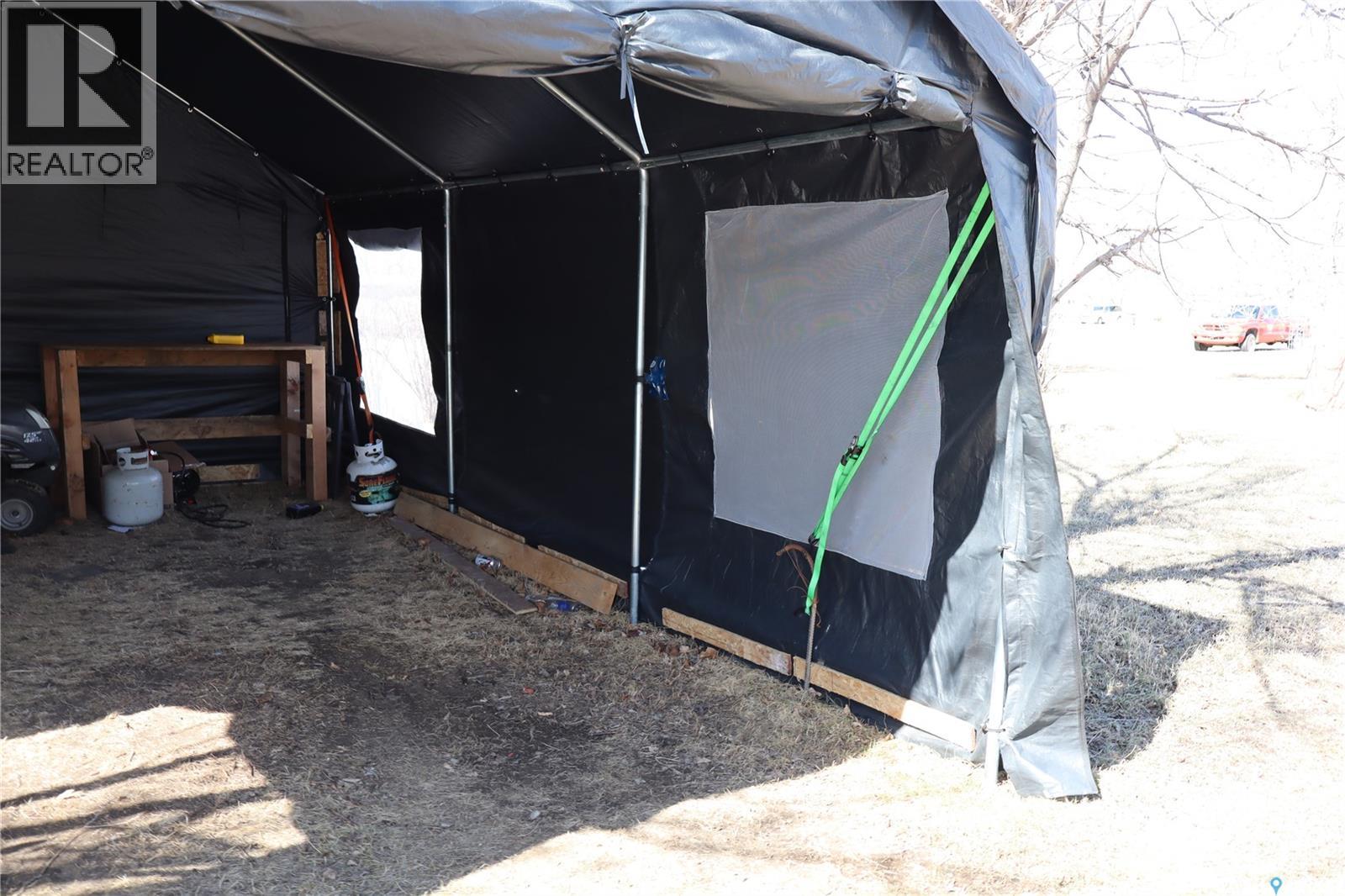 11 4th Street, Willow Bunch, Saskatchewan  S0H 4K0 - Photo 39 - SK031478