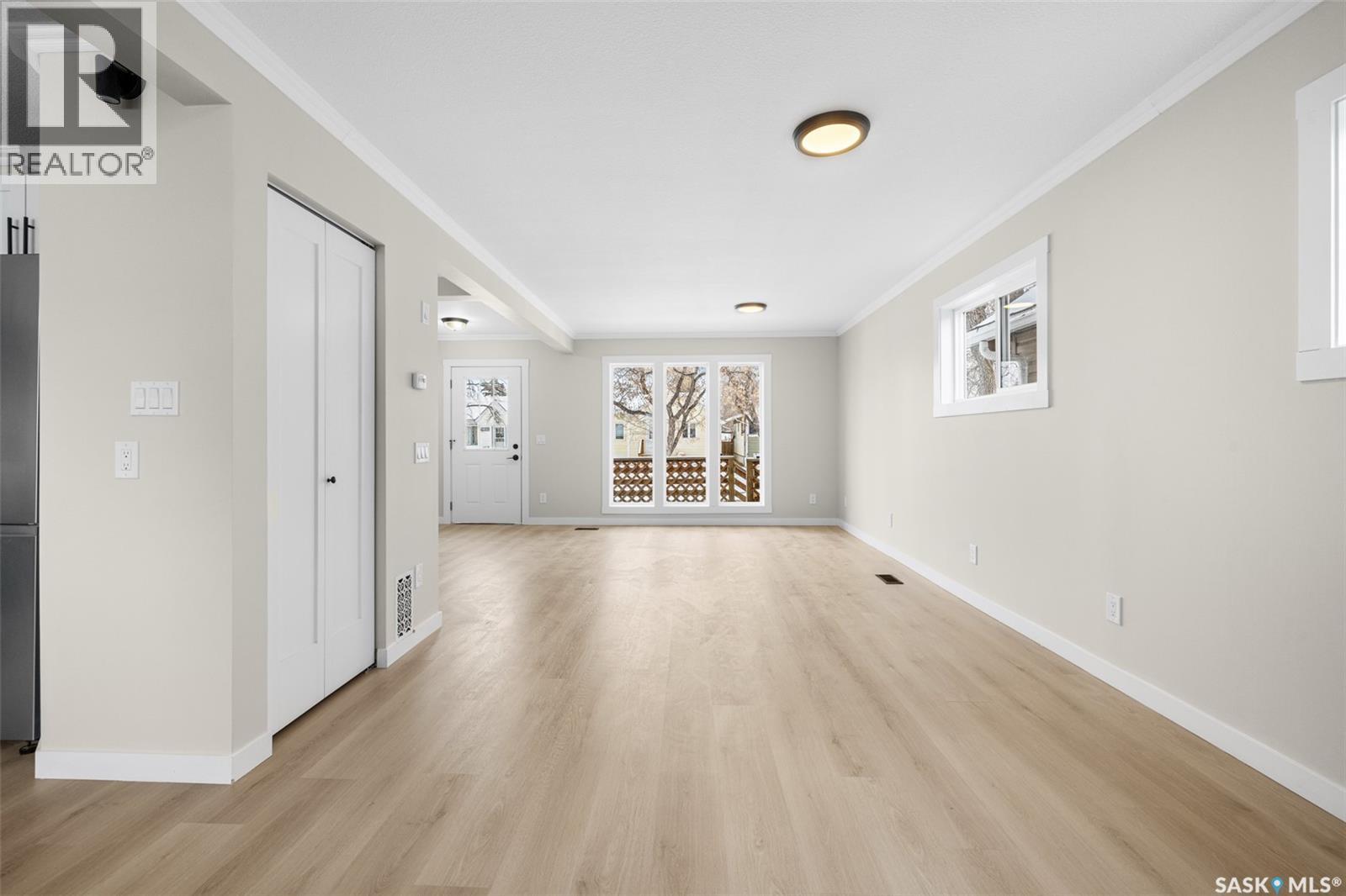 2150 Elliott Street, Regina, Saskatchewan  S4N 3H2 - Photo 6 - SK031430