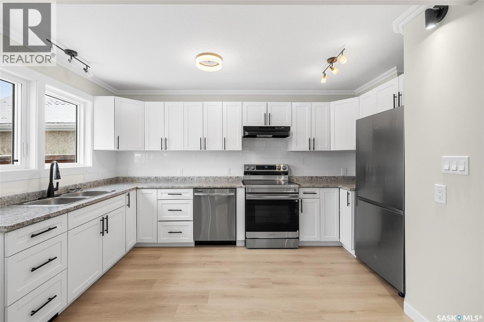 2150 Elliott Street, Regina, Saskatchewan  S4N 3H2 - Photo 8 - SK031430