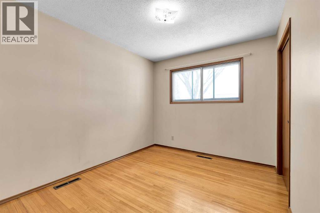 1483 Northmount Drive Nw, Calgary, Alberta  T2L 0G7 - Photo 16 - A2287712