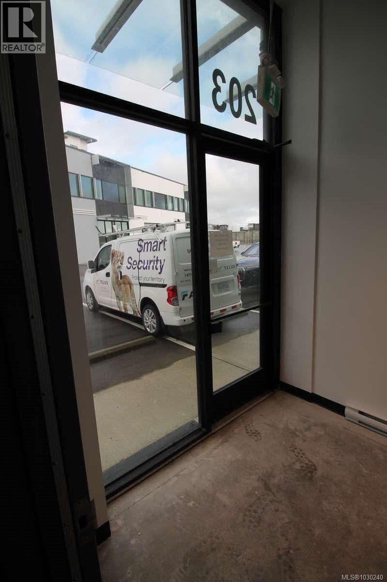 203 832 Mccallum Rd, Langford, British Columbia  V9B 7A8 - Photo 3 - 1030240