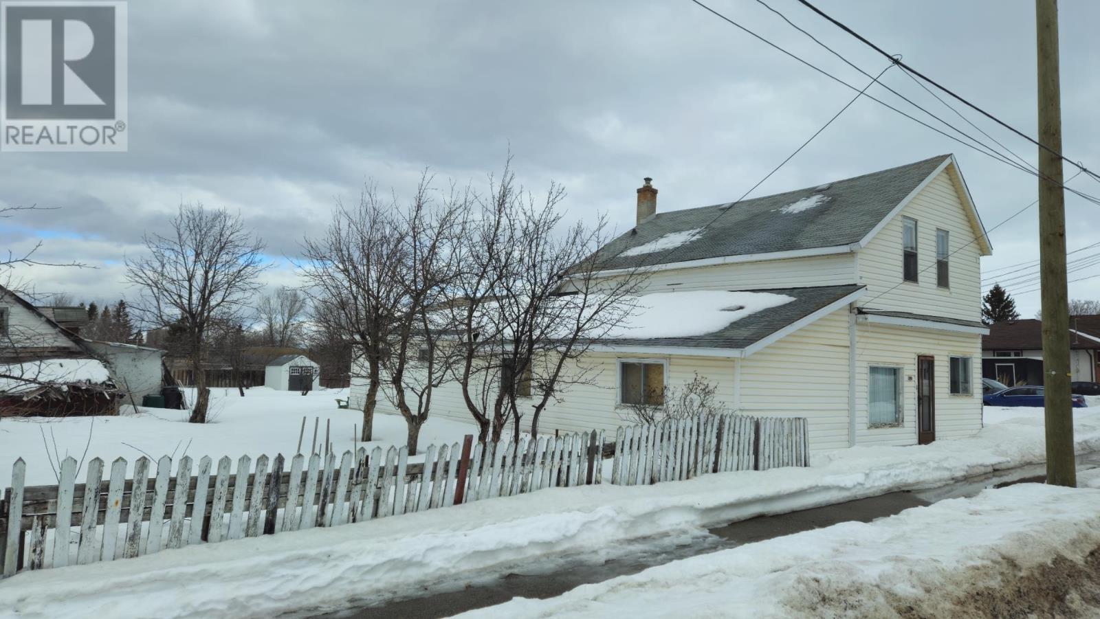 340 First Ave, Thunder Bay, Ontario  P7B 3G9 - Photo 2 - TB2600400