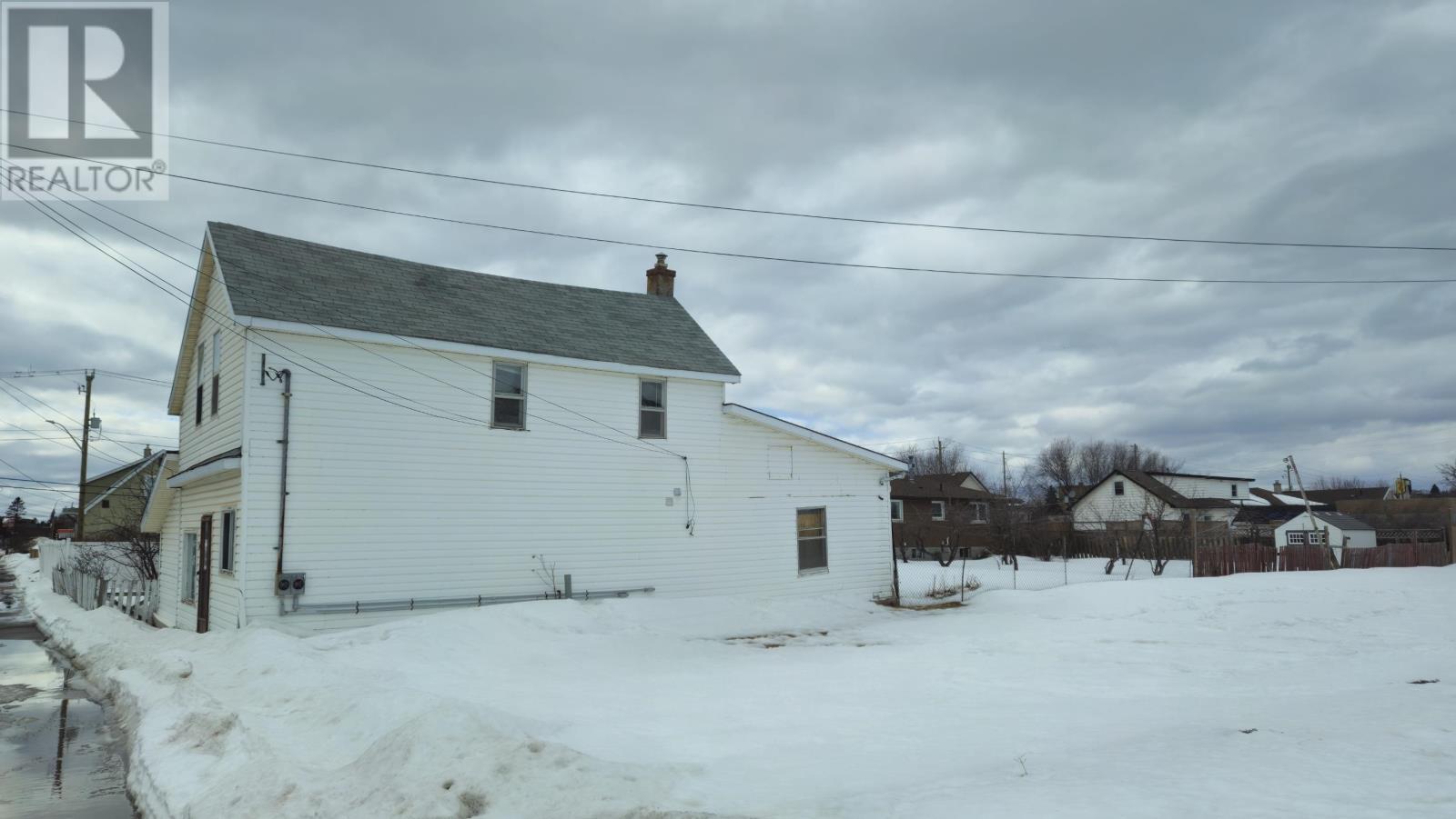 340 First Ave, Thunder Bay, Ontario  P7B 3G9 - Photo 4 - TB2600400