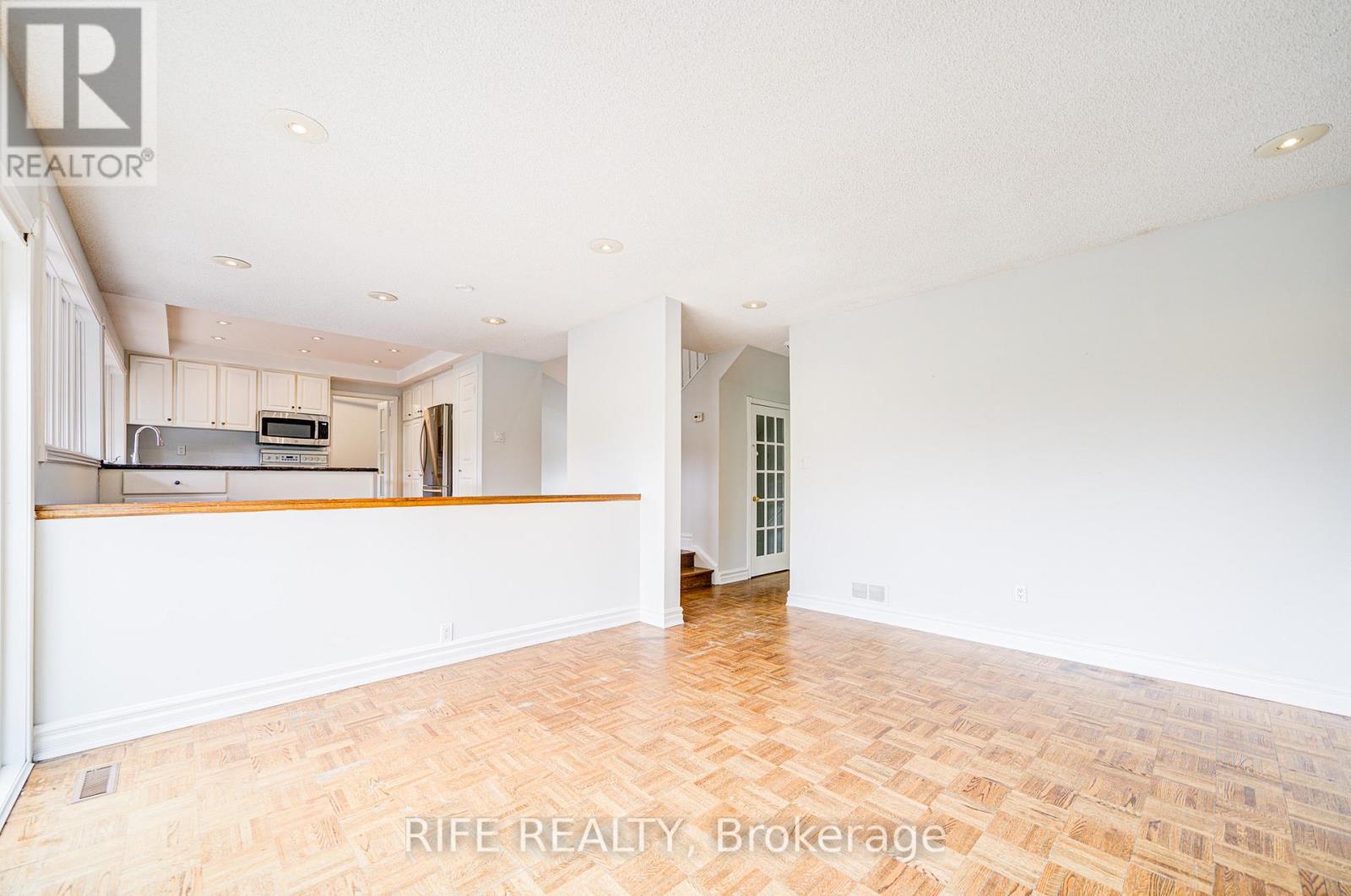 17 Bramble Drive, Toronto, Ontario  M3B 2E9 - Photo 19 - C12931164