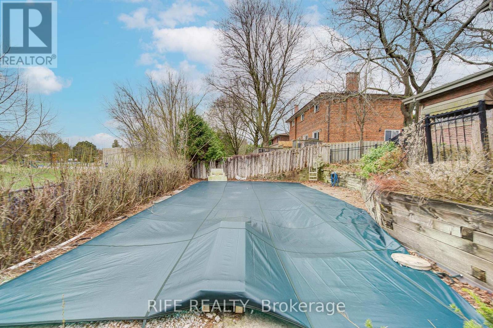 17 Bramble Drive, Toronto, Ontario  M3B 2E9 - Photo 44 - C12931164