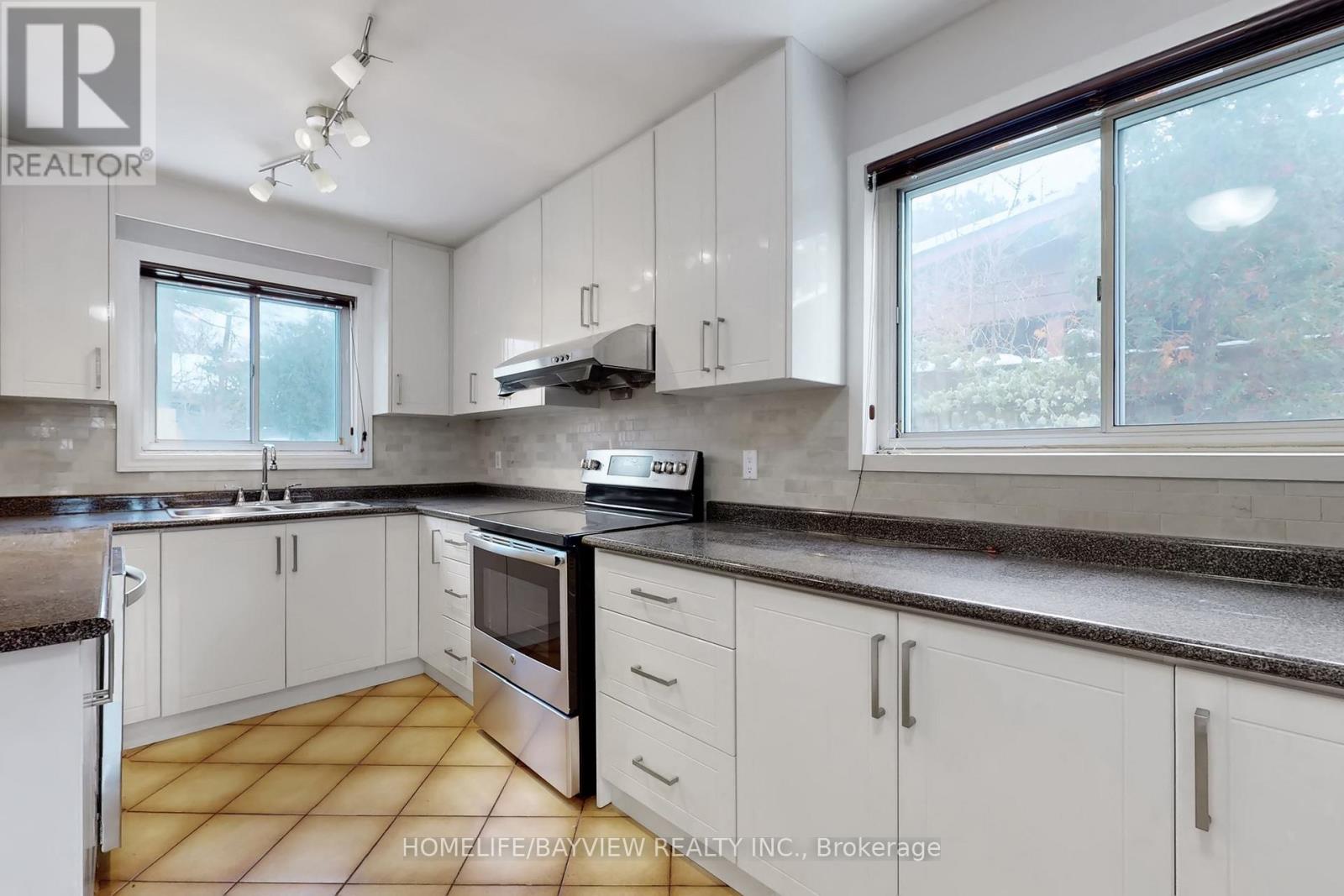 22 Marowyne Drive, Toronto, Ontario  M2J 2A4 - Photo 21 - C12931166