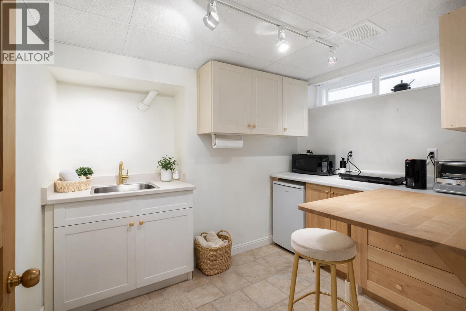 1655 W 41st Avenue, Vancouver, British Columbia V6M 1X9 - Photo 12 - R3104435