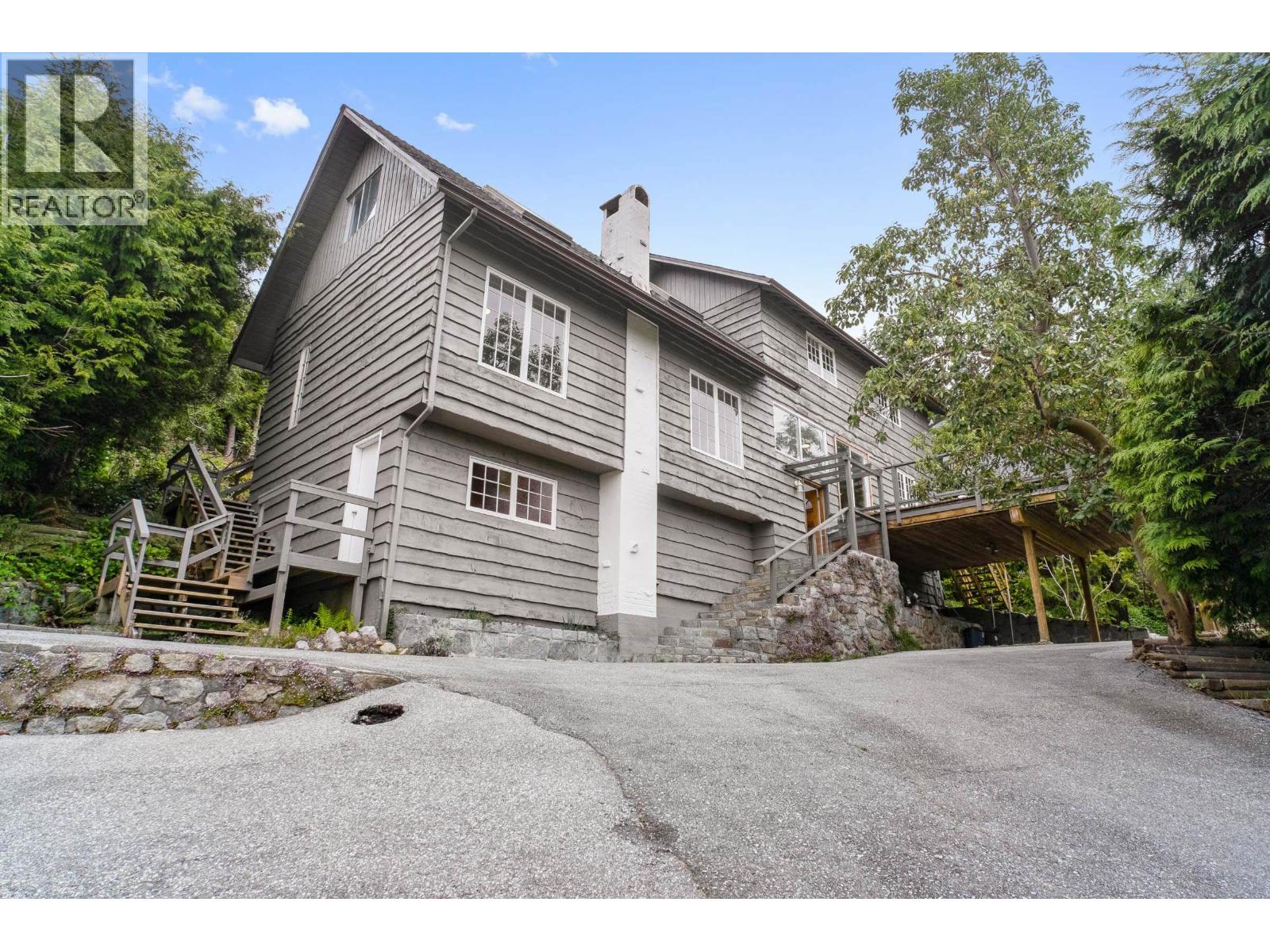 4607 Woodgreen Drive, West Vancouver, British Columbia V7S 2V4 - Photo 4 - R3104457