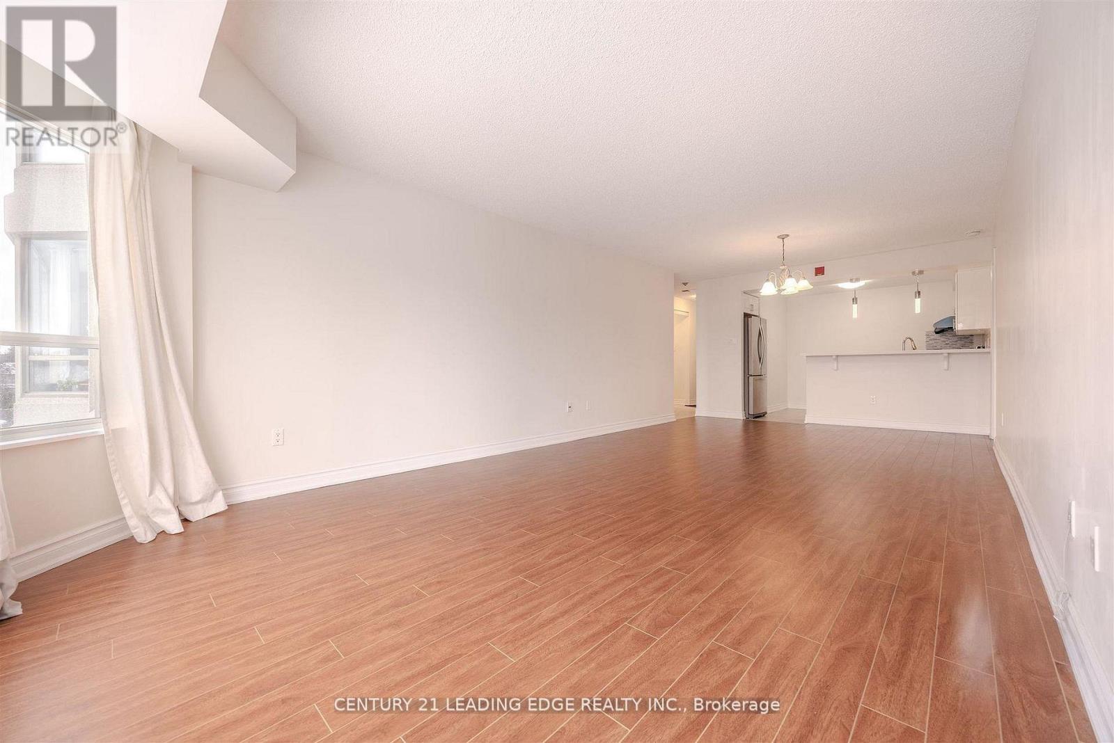 302 - 175 Cedar Avenue, Richmond Hill, Ontario  L4C 9V3 - Photo 5 - N12931056