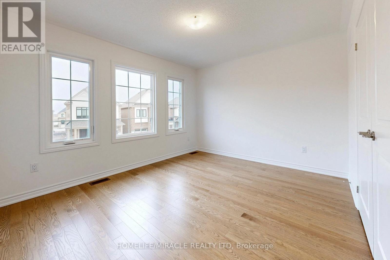 1460 Chamomile Crescent, Milton, Ontario  L9E 2E9 - Photo 33 - W12928730