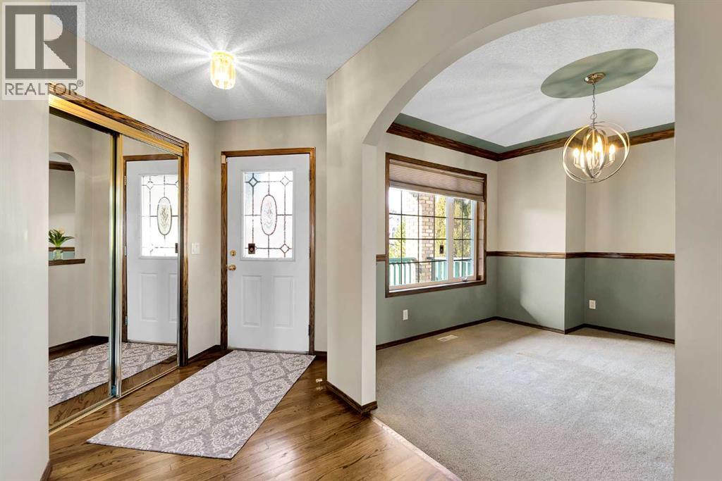 271 Edgebrook Park Nw, Calgary, Alberta  T3A 5T7 - Photo 3 - A2295285